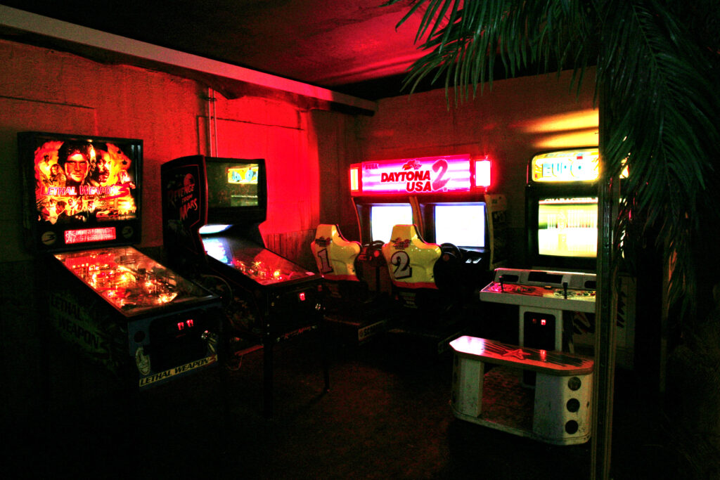 Spielautomaten und Flipper im Vibes Club Bassersdorf